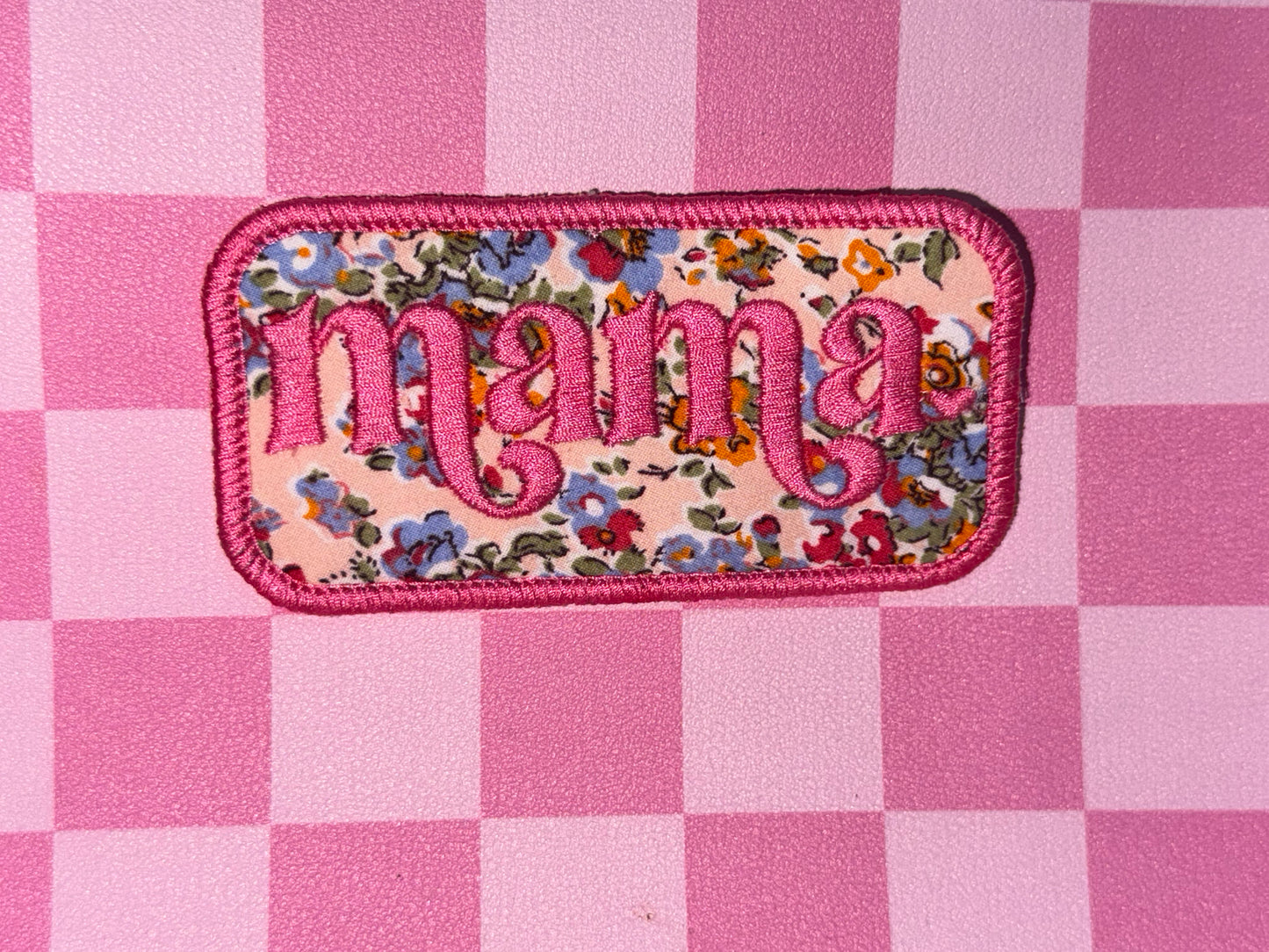 Mama- Pink outline