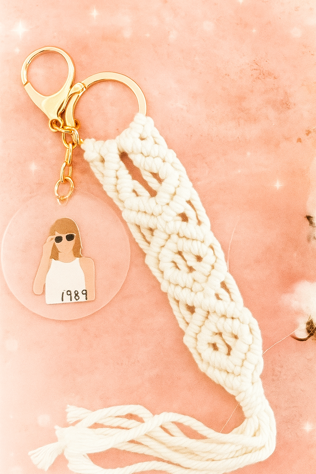 1989 Macramé Keychain ✨🧵🎶